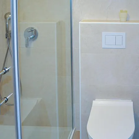 3 Bedroom Cozy In Malinska