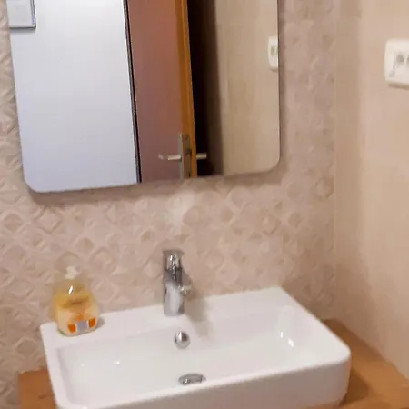 3 Bedroom Cozy In