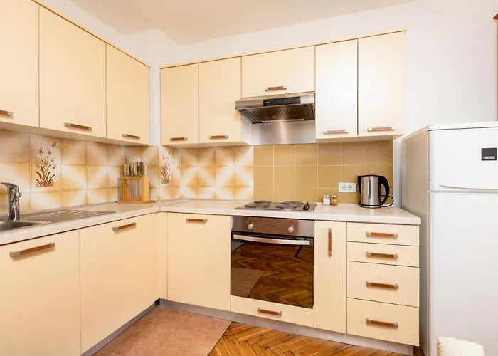 Appartamento 3 Bedroom Cozy In Malinska