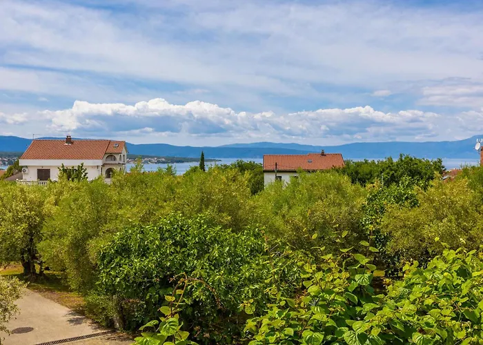 3 Bedroom Cozy In * Malinska