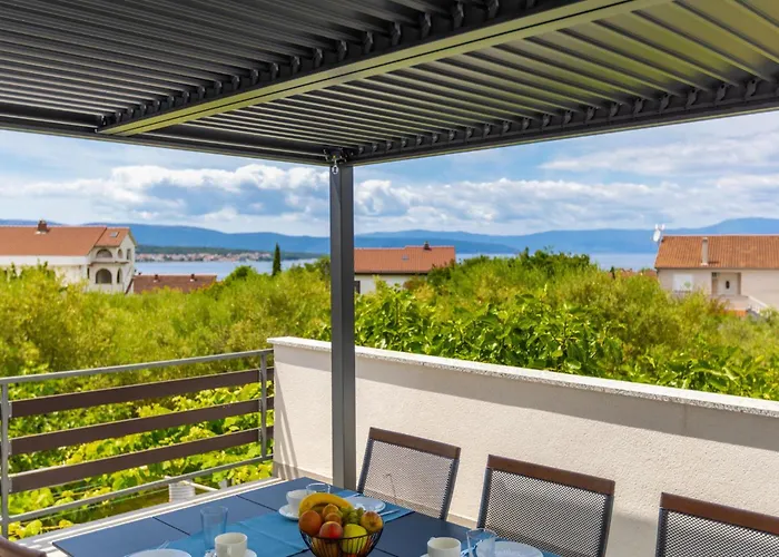 Apartman 3 Bedroom Cozy In Malinska