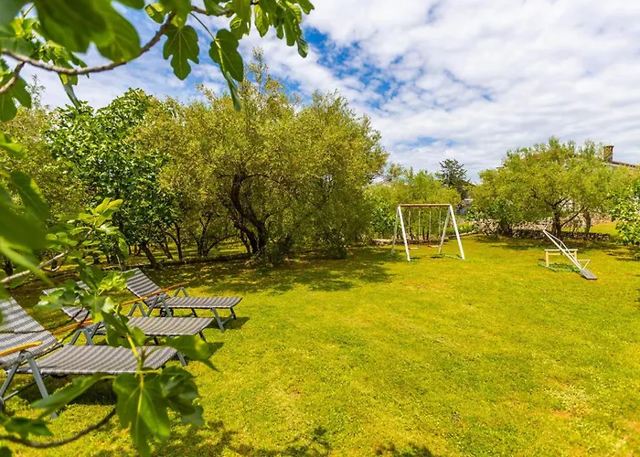 3 Bedroom Cozy In Malinska