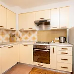 Apartmán 3 Bedroom Front In Malinska