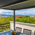 Apartmán 3 Bedroom Front In Malinska