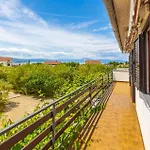 3 Bedroom Front In *