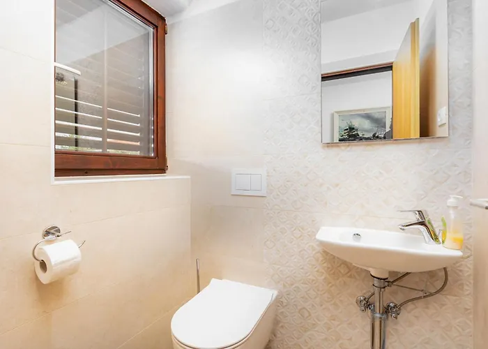 3 Bedroom Cozy In Apartman *